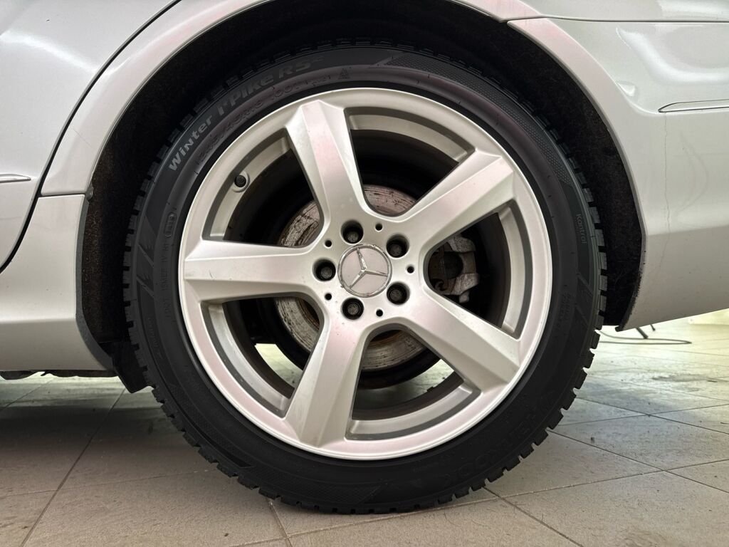 Mercedes-Benz CLS 2012 Monivär.