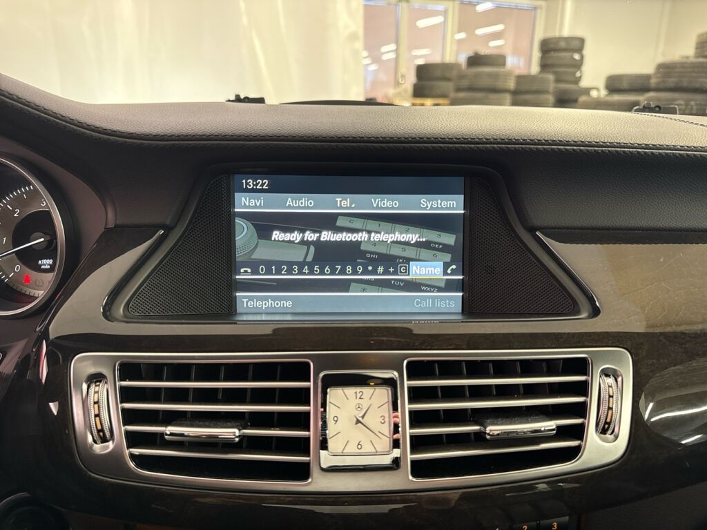 Mercedes-Benz CLS 2012 Monivär.