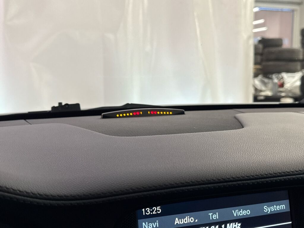 Mercedes-Benz CLS 2012 Monivär.