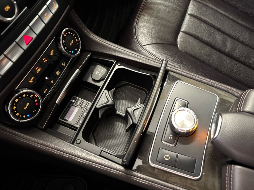 Mercedes-Benz CLS 2012 Monivär.