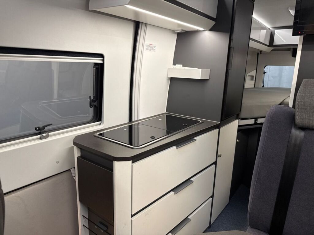 Adria TWIN SUPREME 640 SLB 2020 Harmaa
