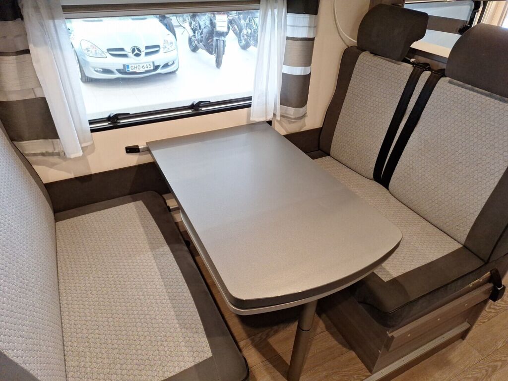 Hobby Optima 2020 Valkoinen