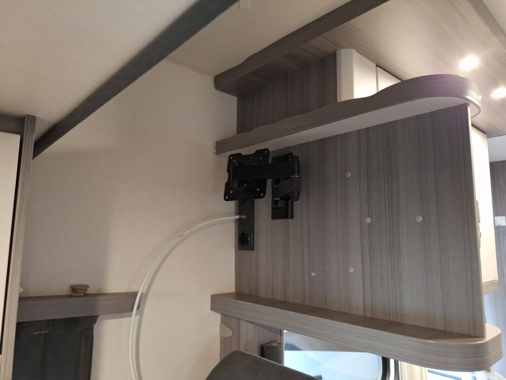 Hobby Optima 2020 Valkoinen