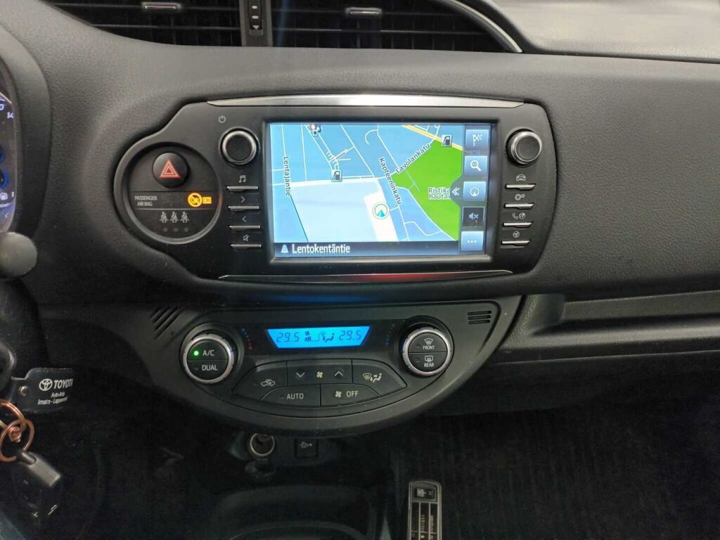 Toyota Yaris 2020 Punainen