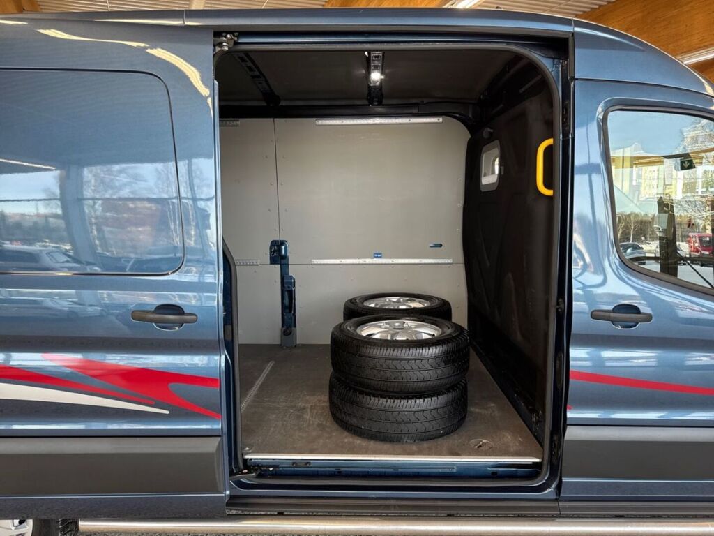 Ford Transit 2020 Chrome Blue