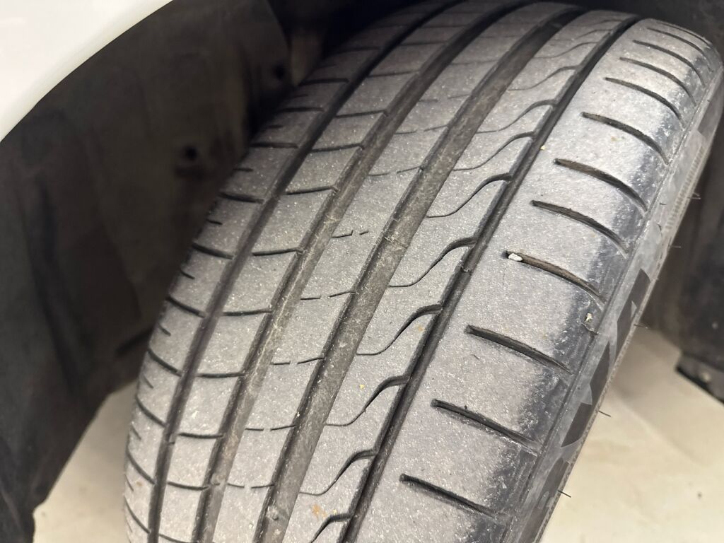 Volvo V60 2017 Valkoinen