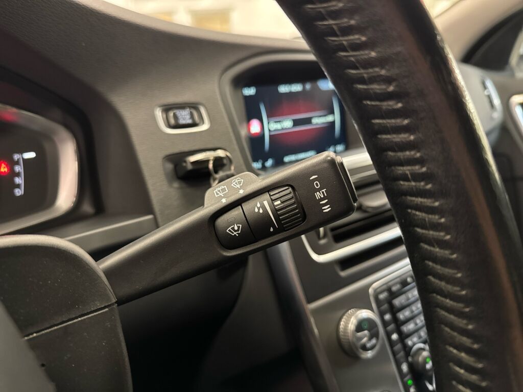 Volvo V60 2017 Valkoinen