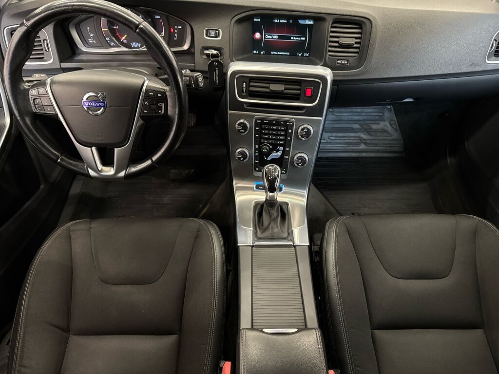 Volvo V60 2017 Valkoinen