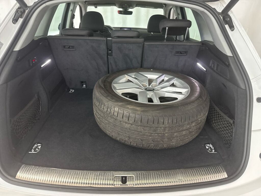 Audi Q5 2021 Valkoinen