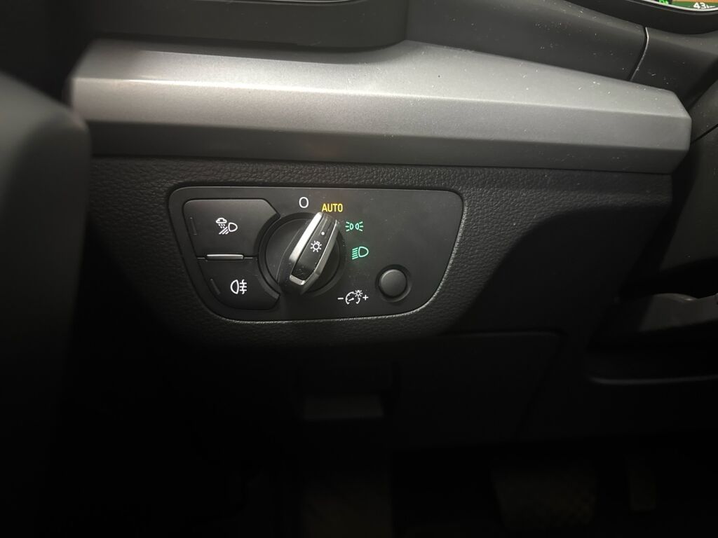 Audi Q5 2021 Valkoinen