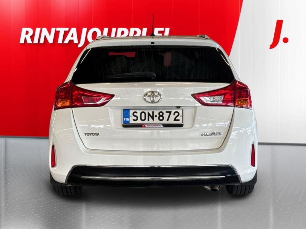 Toyota Auris 2015, photo 6/23
