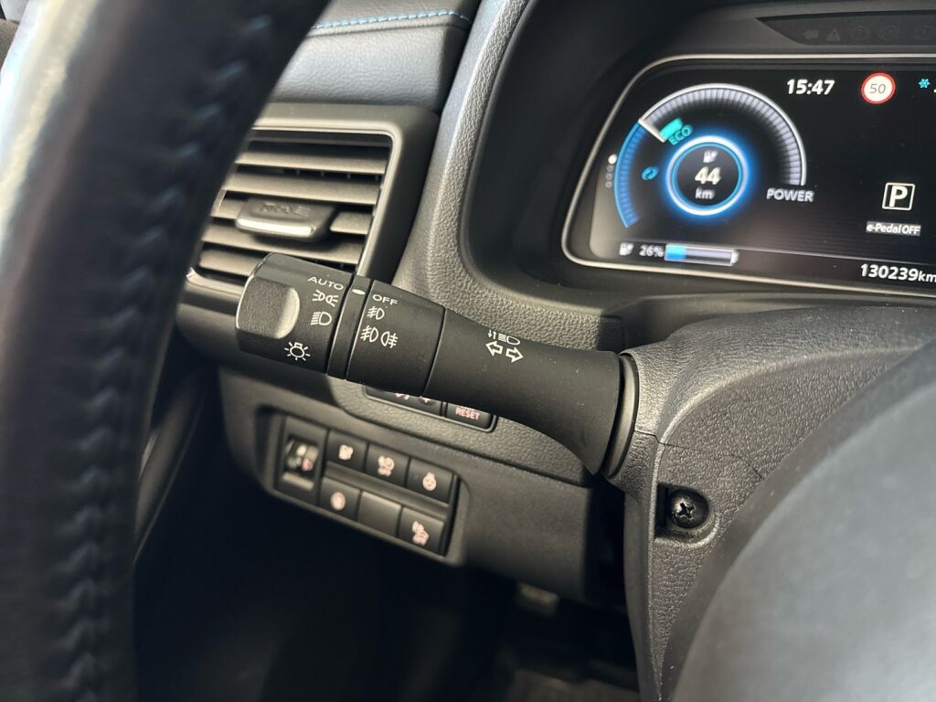 Nissan Leaf 2020 Musta