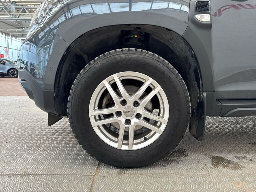 Dacia Duster 2022 Harmaa