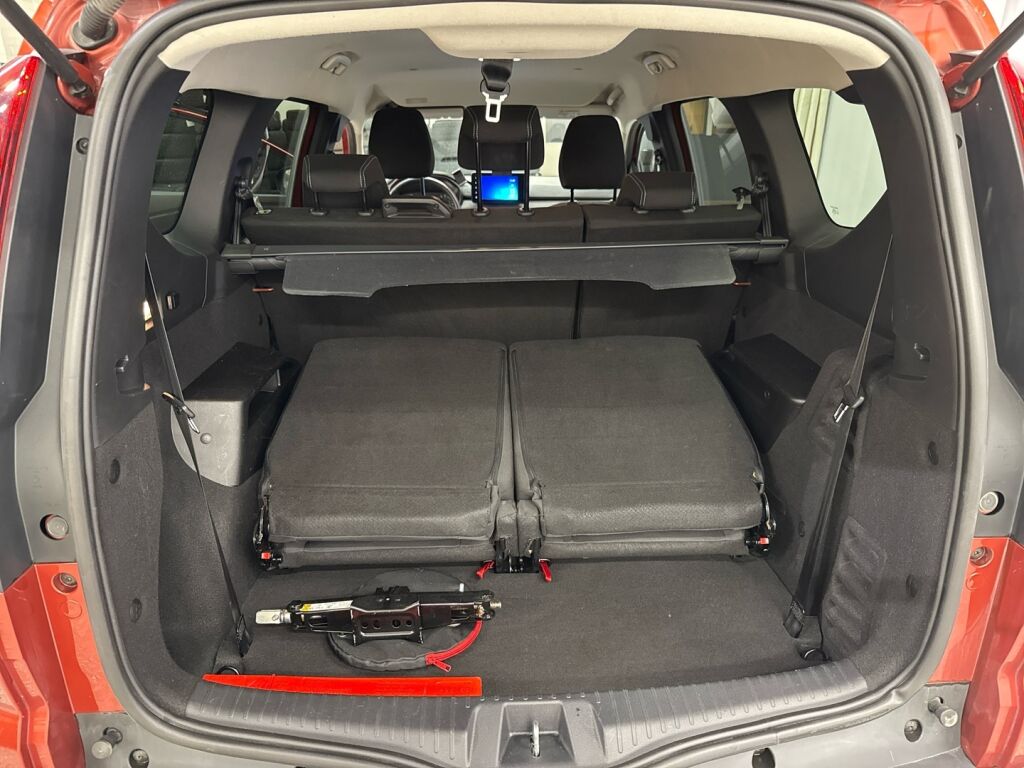 Dacia Jogger 2022 Oranssi