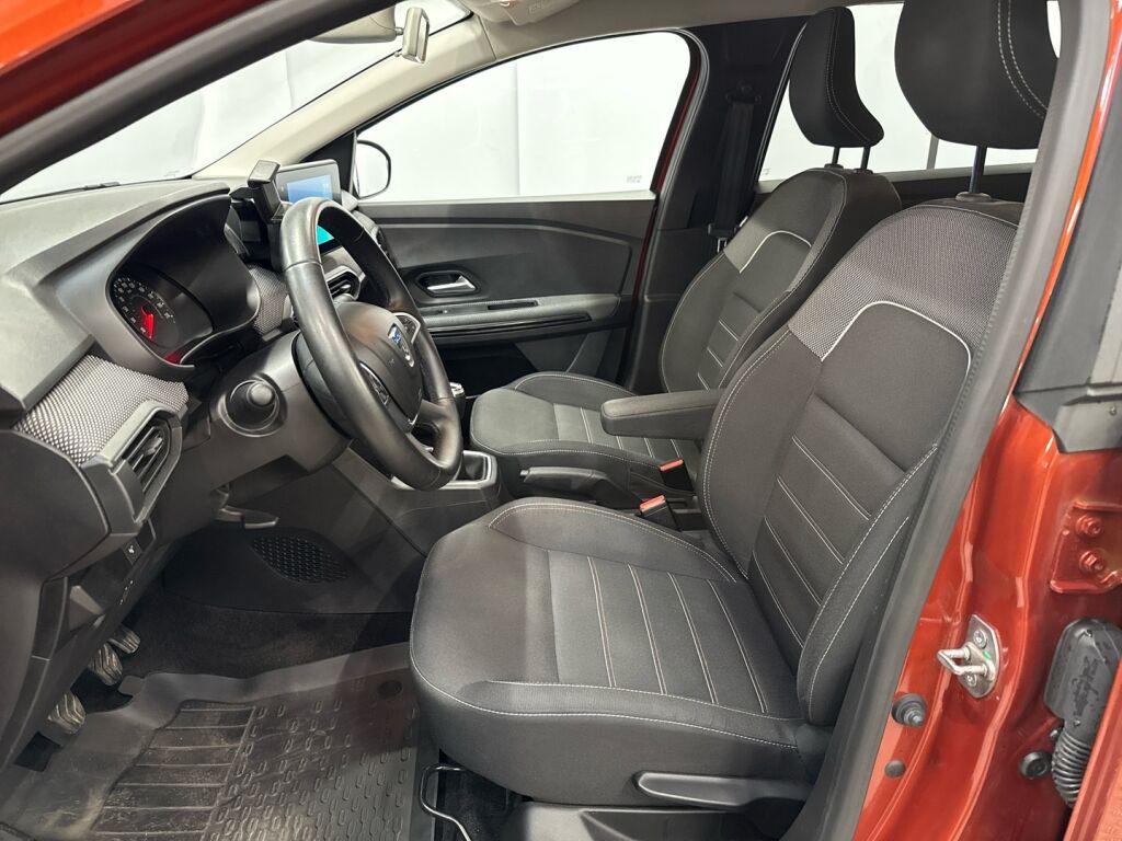 Dacia Jogger 2022 Oranssi