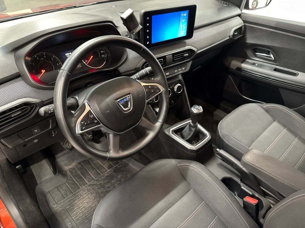 Dacia Jogger 2022 Oranssi