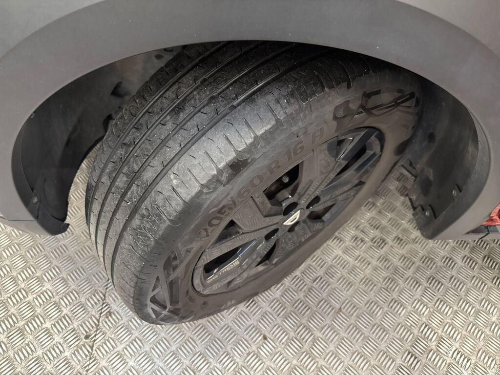 Dacia Jogger 2022 Oranssi