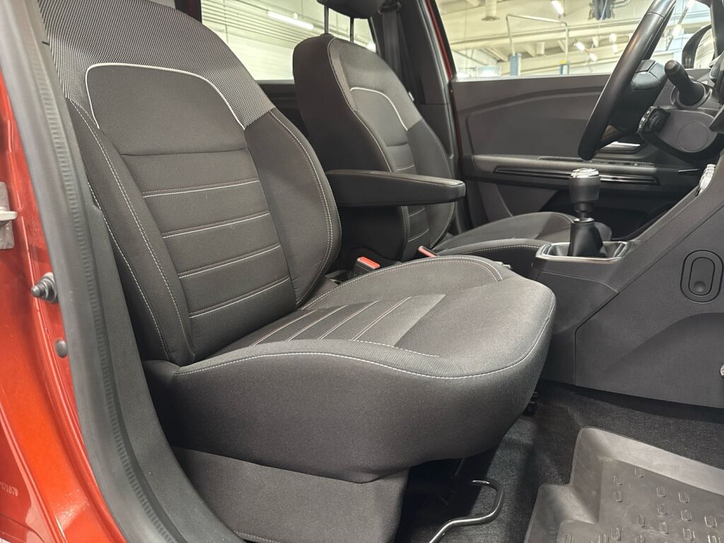 Dacia Jogger 2022 Oranssi