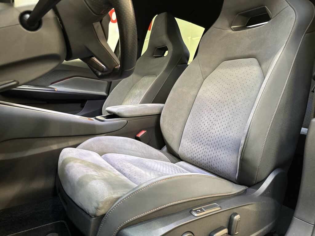 Cupra Born 2022 Harmaa