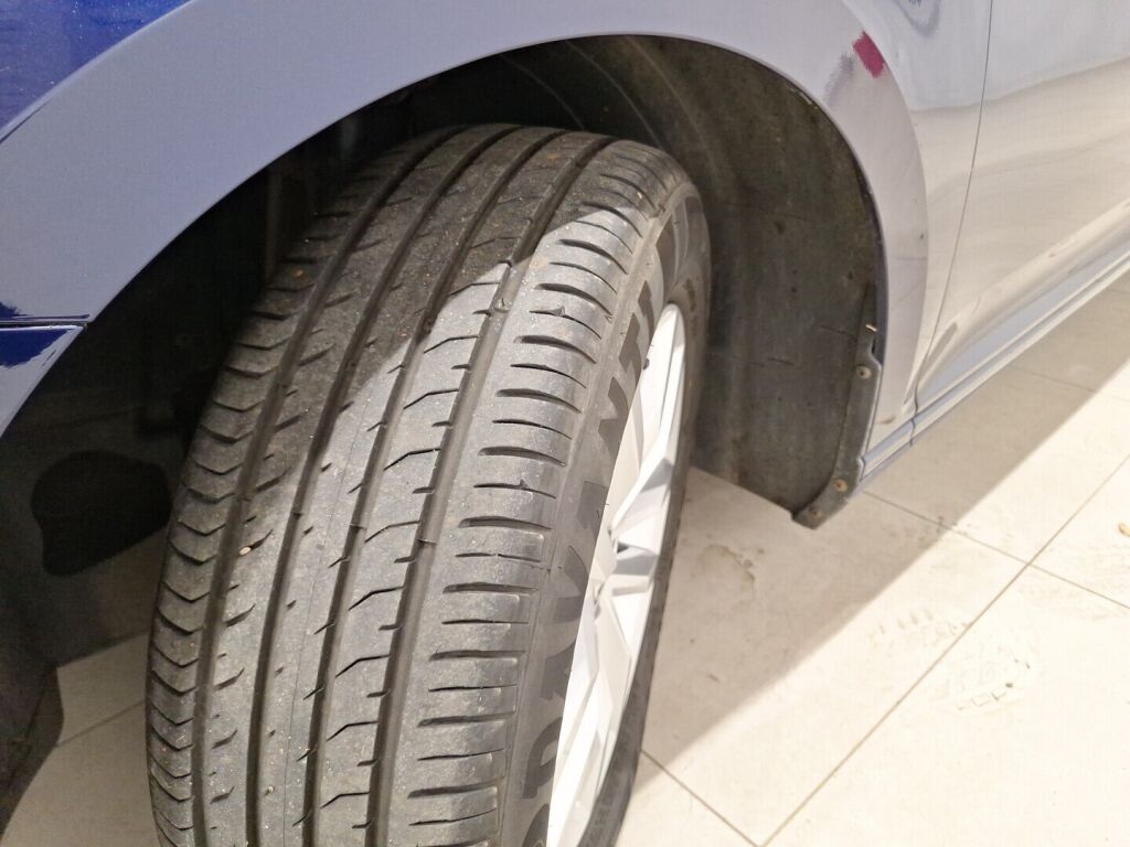 Volkswagen Passat 2019 Sininen