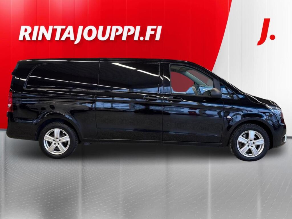 Mercedes-Benz Vito 2022 Musta