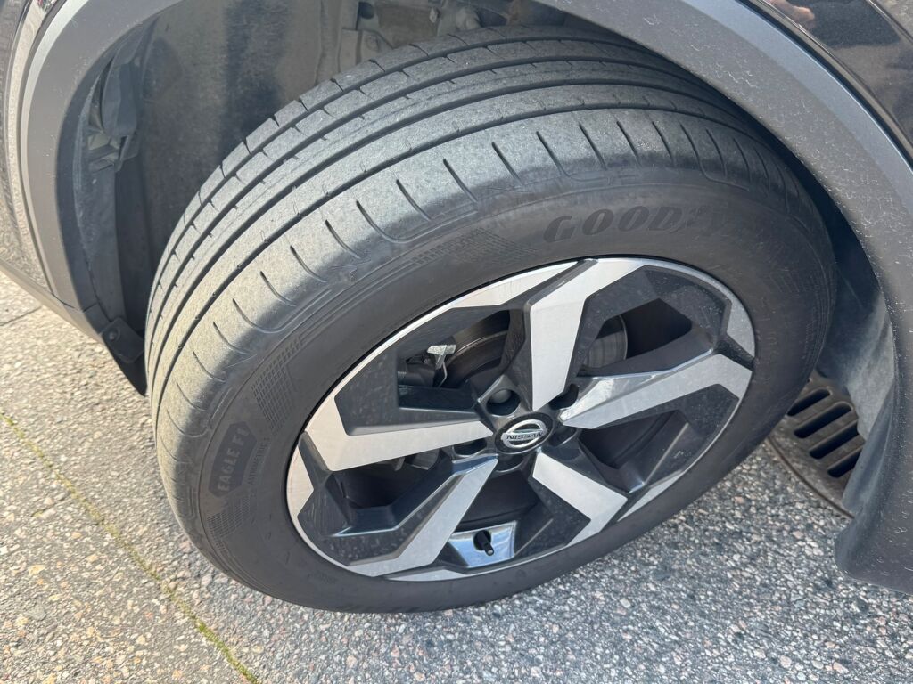 Nissan Qashqai 2022 Musta