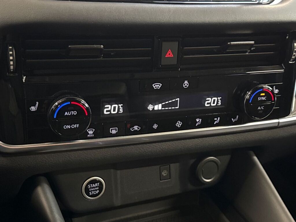 Nissan Qashqai 2022 Musta