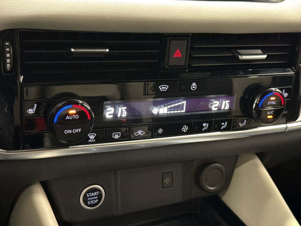 Nissan Qashqai 2022 Musta