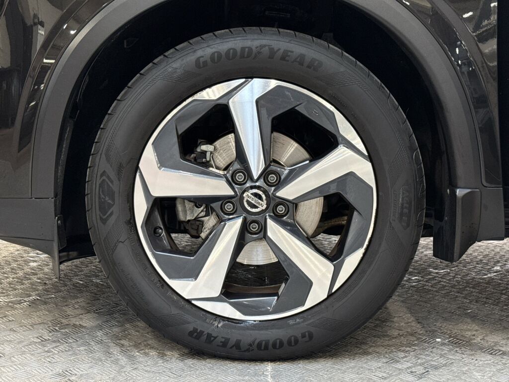 Nissan Qashqai 2022 Musta