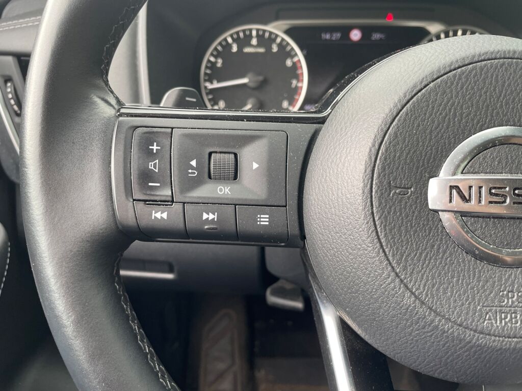 Nissan Qashqai 2022 Musta