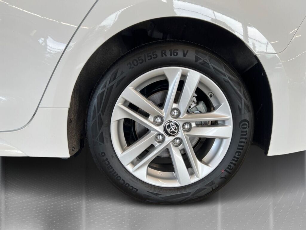 Toyota Corolla 2022 Valkoinen