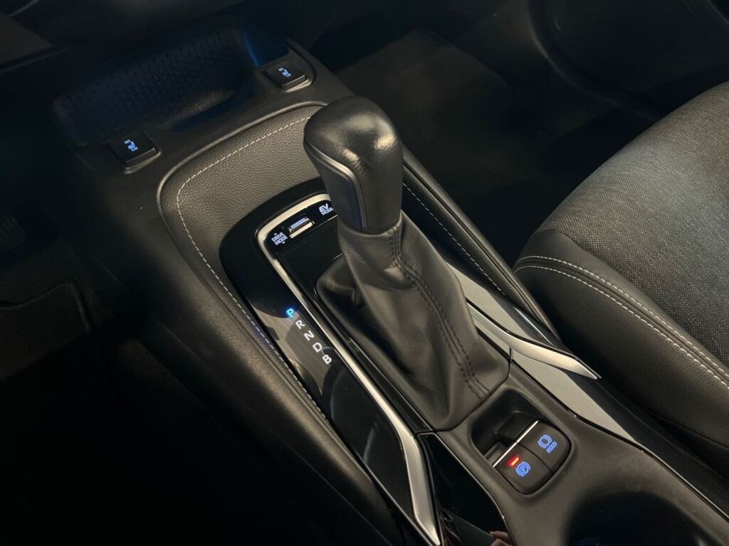 Toyota Corolla 2022 Valkoinen