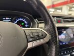 Volkswagen Passat 2021 Punainen
