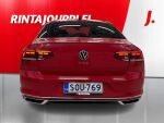 Volkswagen Passat 2021 Punainen