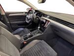 Volkswagen Passat 2021 Punainen