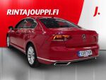 Volkswagen Passat 2021 Punainen