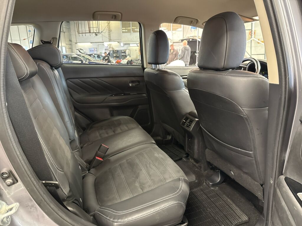 Mitsubishi Outlander PHEV 2019 Harmaa