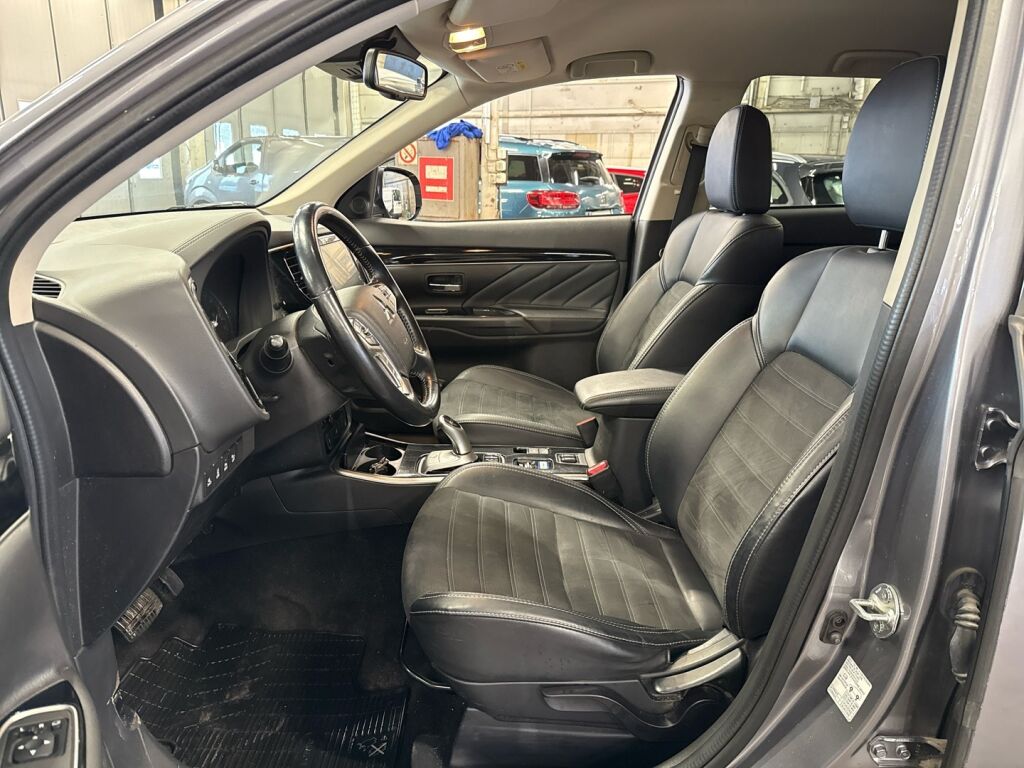 Mitsubishi Outlander PHEV 2019 Harmaa