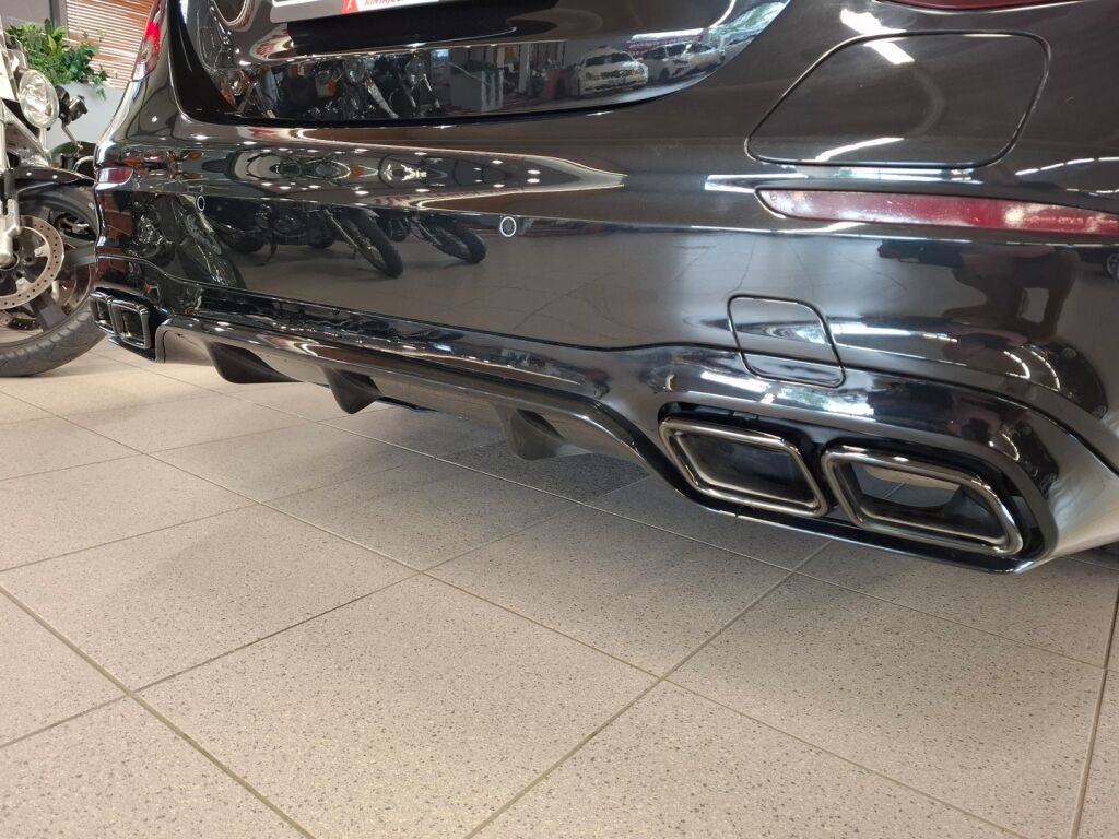 Mercedes-Benz E 2017 Musta