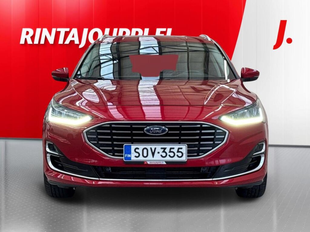 Ford Focus 2022 Punainen