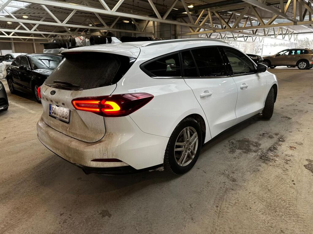 Ford Focus 2022 Valkoinen