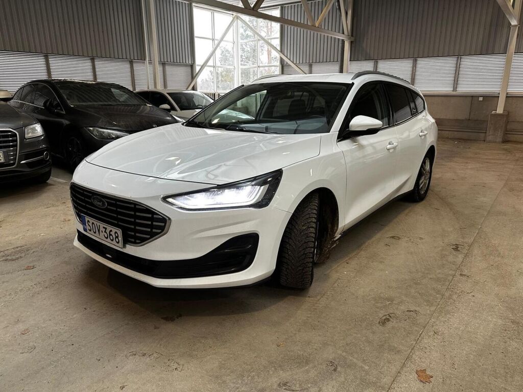 Ford Focus 2022 Valkoinen