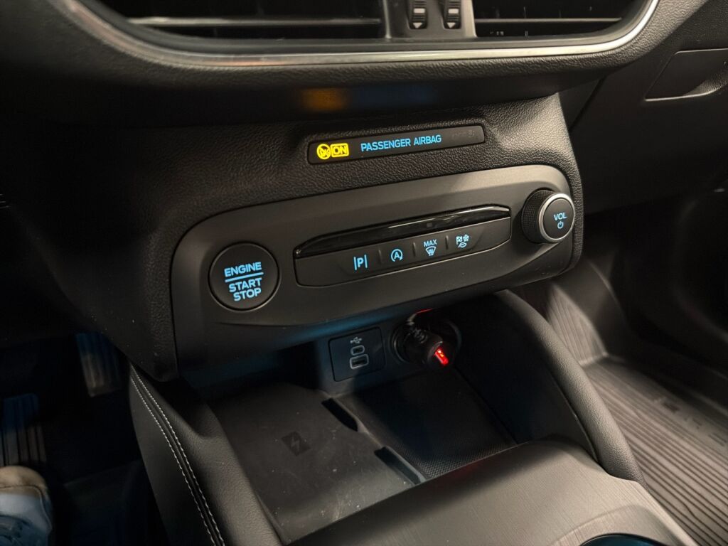 Ford Focus 2022 Valkoinen