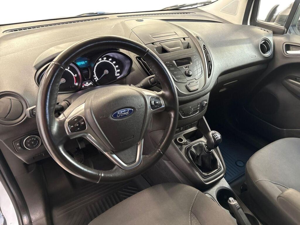Ford Transit Courier 2022 Valkoinen