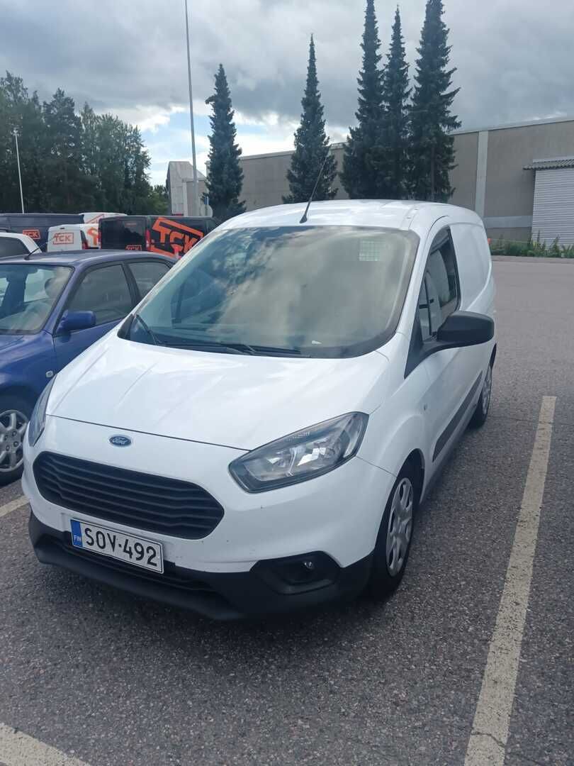 Ford Transit Courier 2022 Valkoinen
