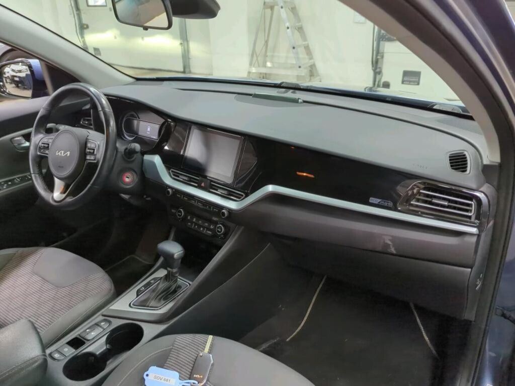 Kia Niro 2022 Sininen