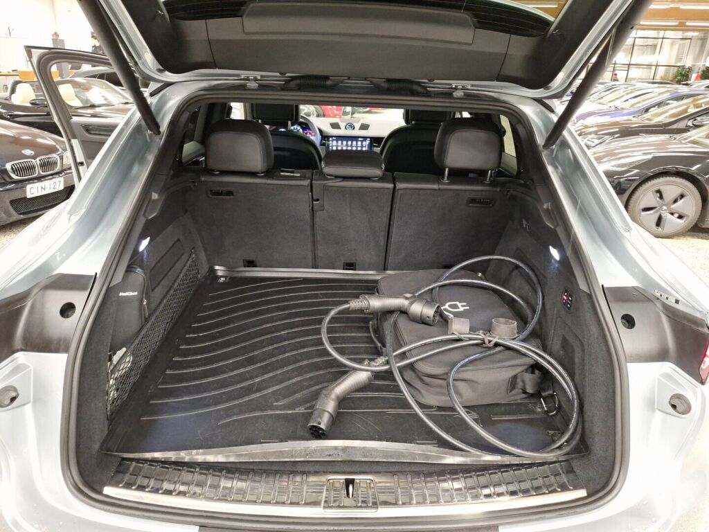 Porsche Cayenne 2022 Hopea