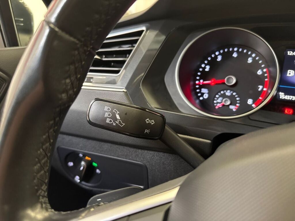 Volkswagen Tiguan 2022 Harmaa