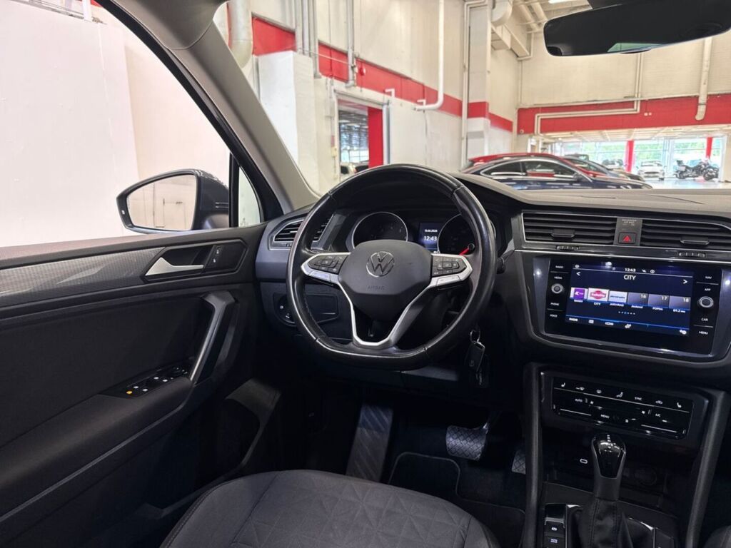Volkswagen Tiguan 2022 Harmaa