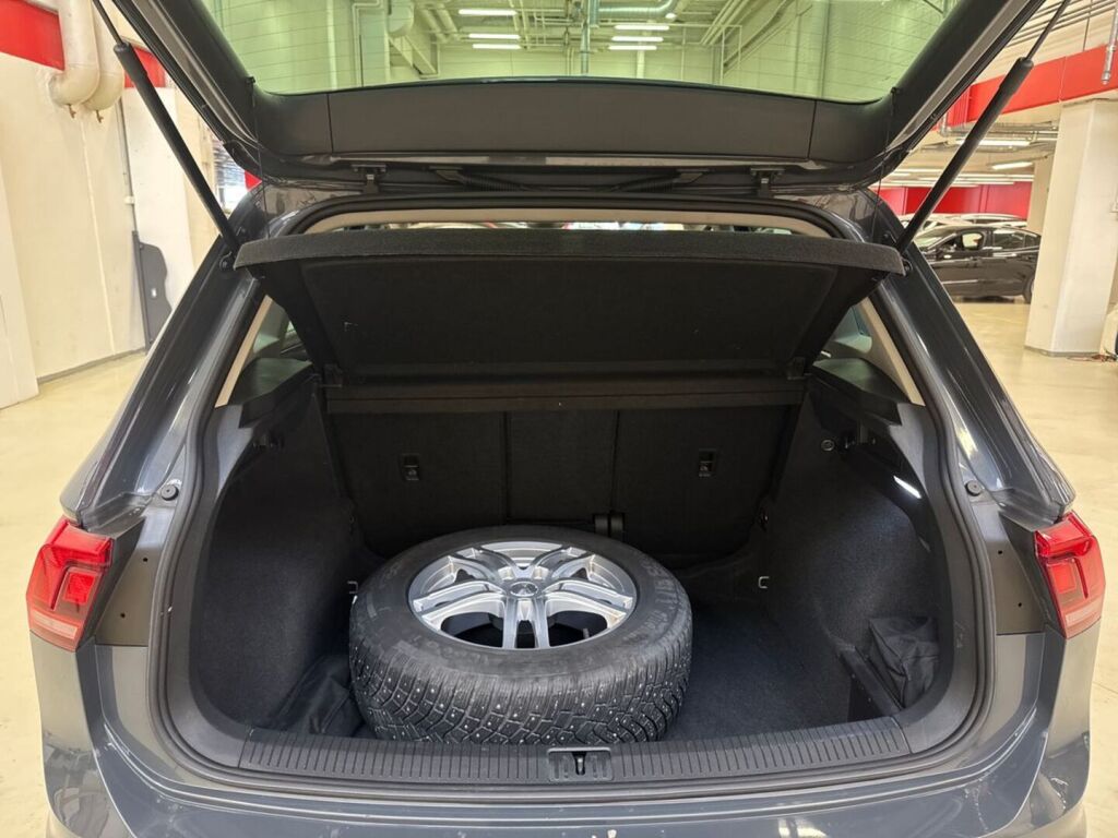 Volkswagen Tiguan 2022 Harmaa